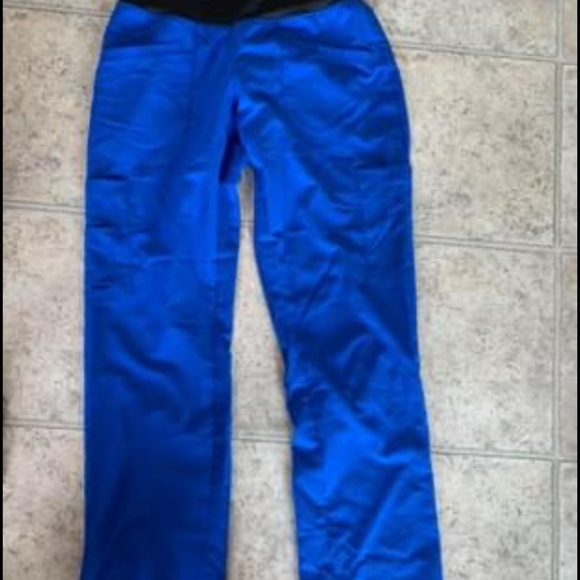 Nurse scrubs pants and tops - Picture 5 of 6